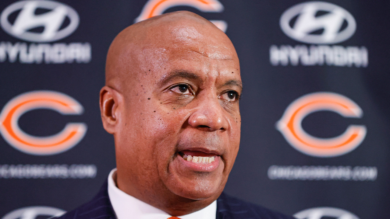 Chicago Mayor Brandon Johnson provides Bears stadium update on Football  Night in Chicago