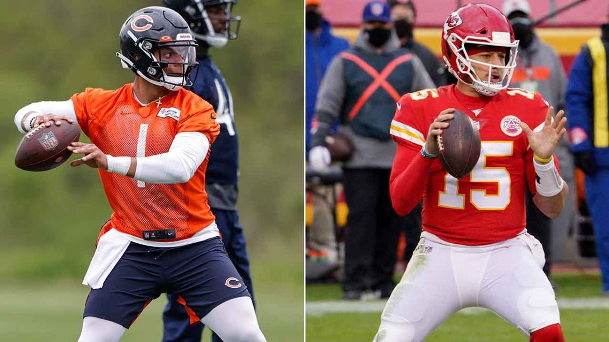 Bears' Matt Nagy: Justin Fields in similar place as Mahomes in 2017 – NBC  Sports Chicago