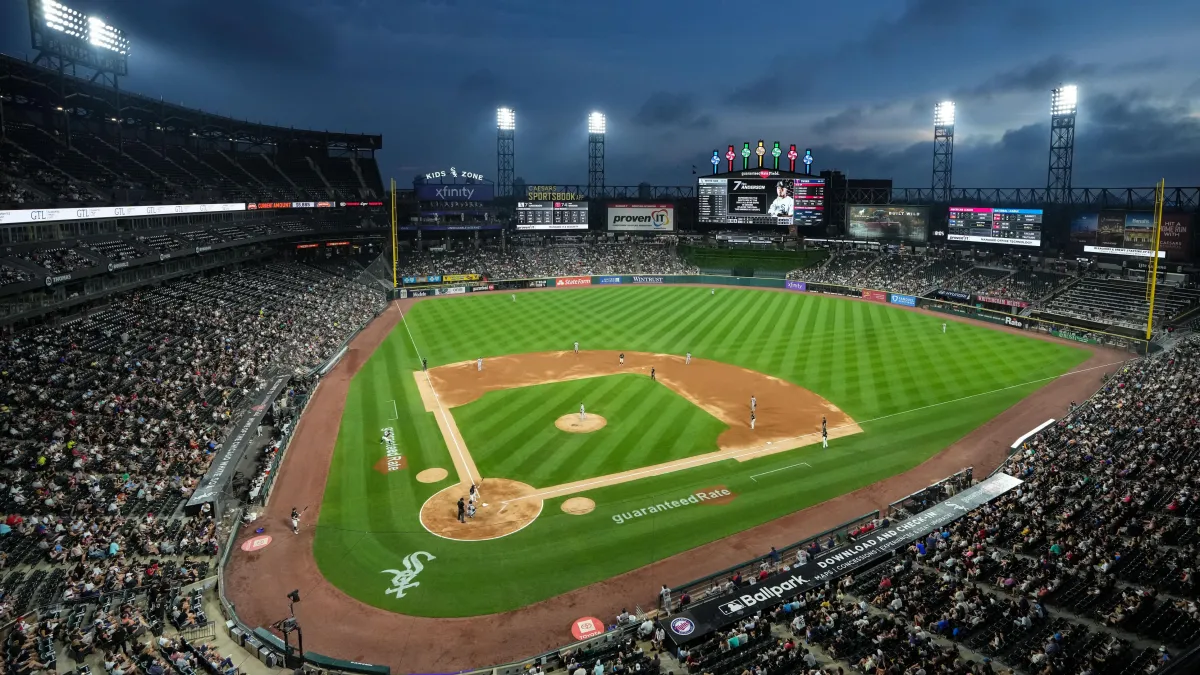 White Sox Fans Struck by Car Before Game Outside Guaranteed Rate Field - On  Tap Sports Net