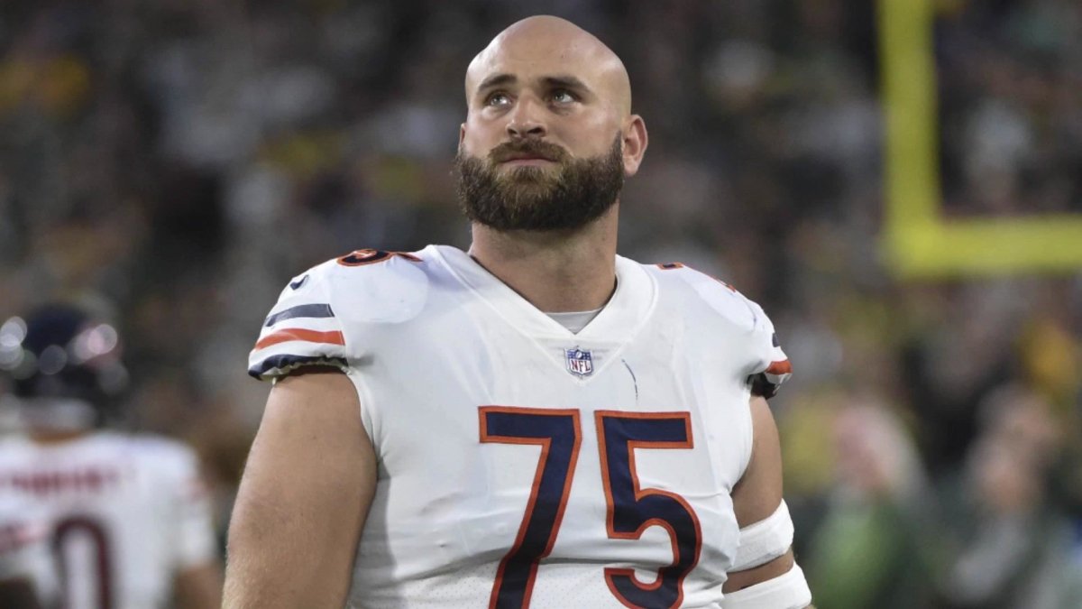 Kyle Long agrees to restructure contract with Bears