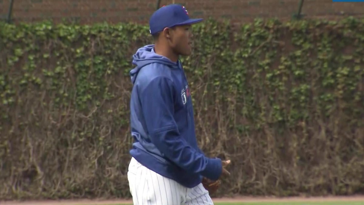 Addison Russell greeted with boos from Cubs fans in return from suspension