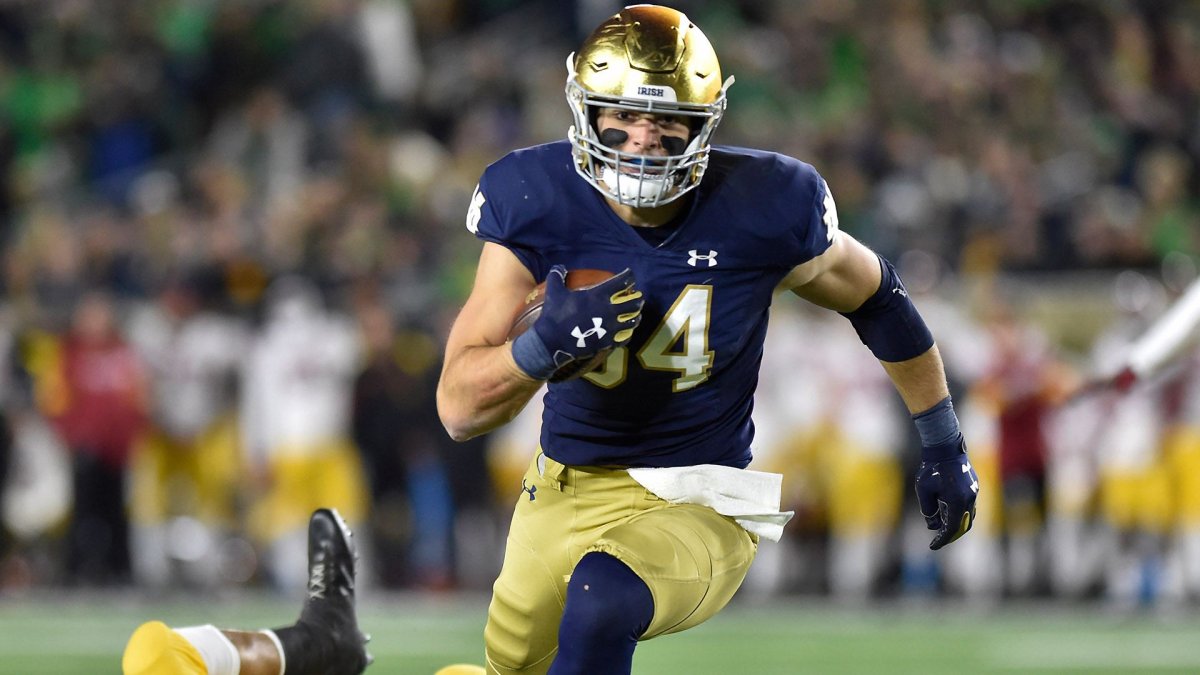 Notre Dame's Brian Kelly says Bears TE Cole Kmet will be 'in line