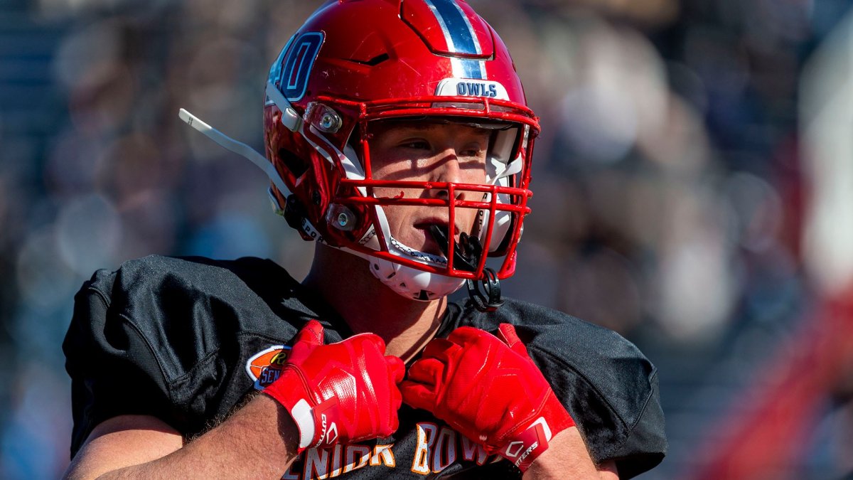 Cohen Gets First Touchdown Pass As Chicago Converts Another Trick Play