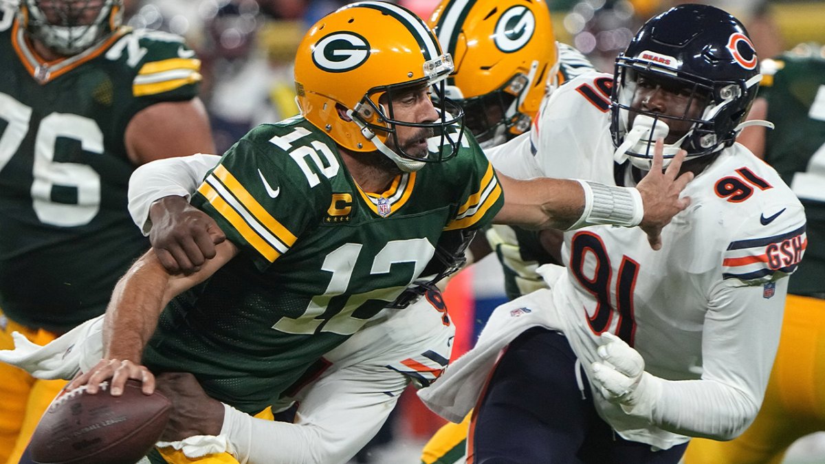 Aaron Rodgers sports eccentric haircut in Week 2 game against