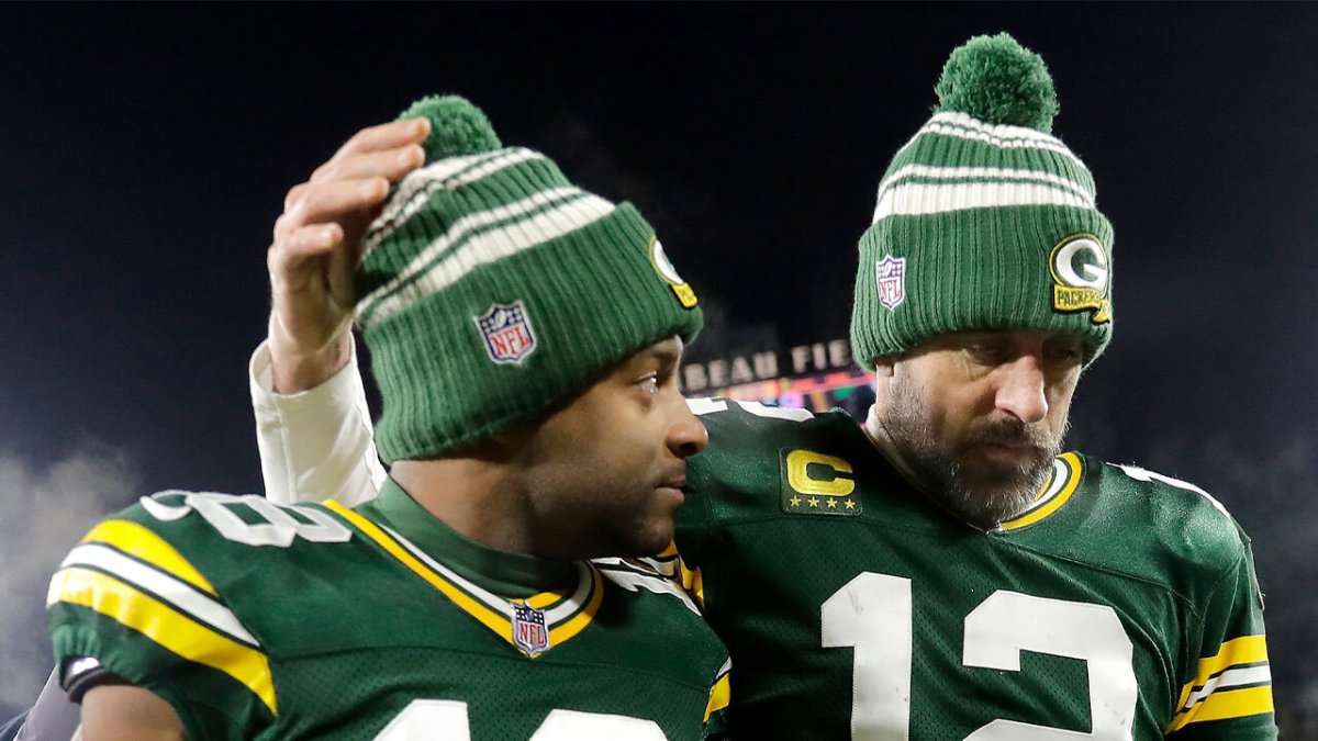 Green Bay Packers president open to retiring Aaron Rodgers' number