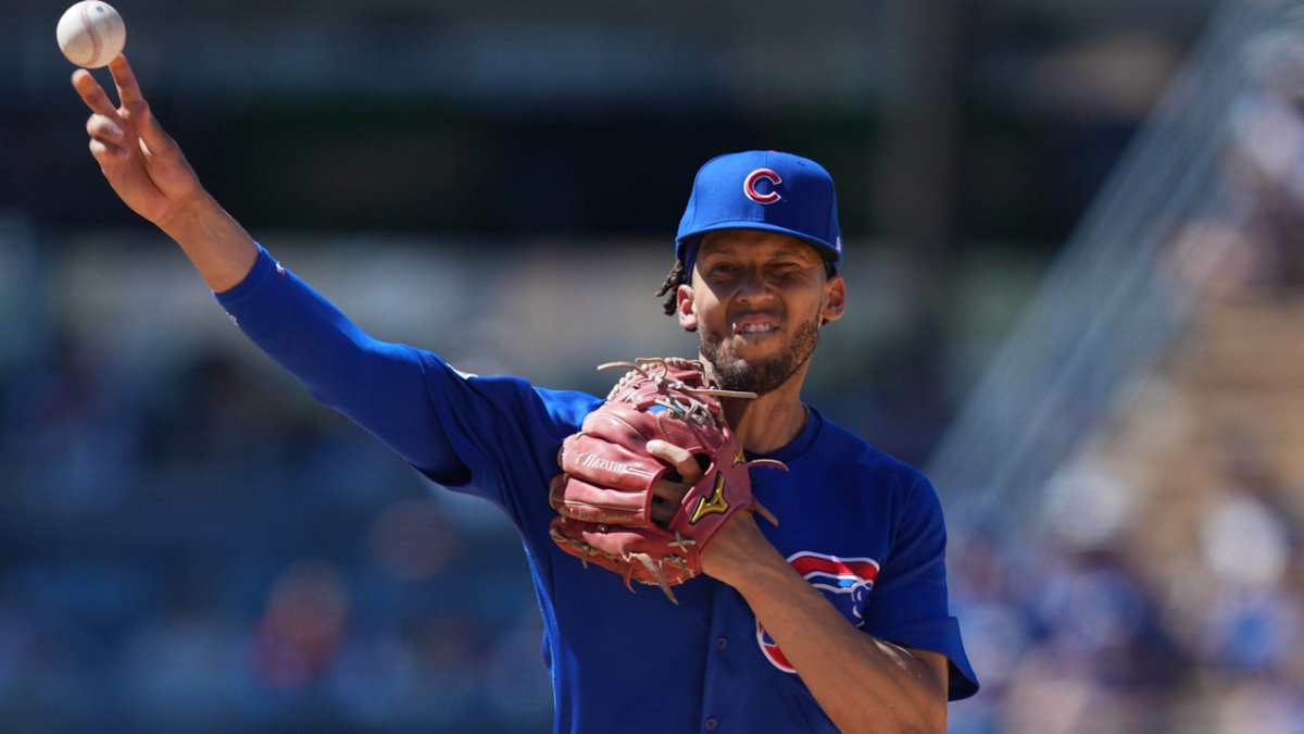 Cubs move on from Andrelton Simmons with DFA amid infield logjam