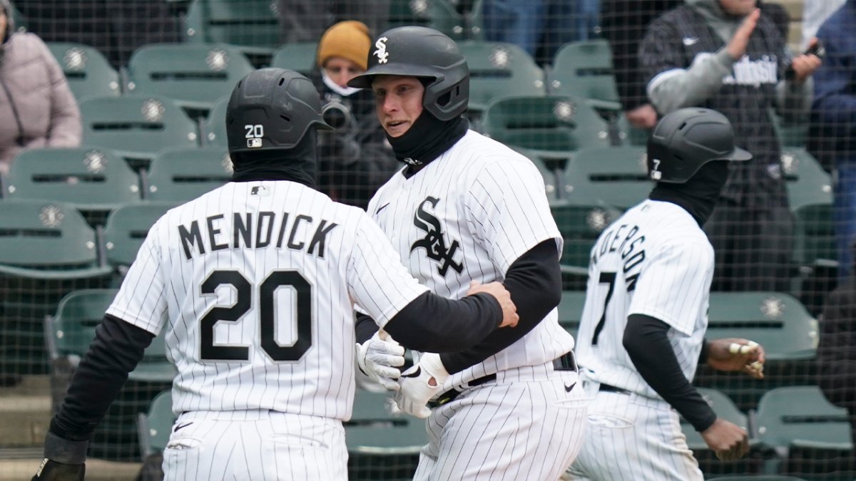 Andrew Vaughn homers as Chicago White Sox beat New York Yankees 5