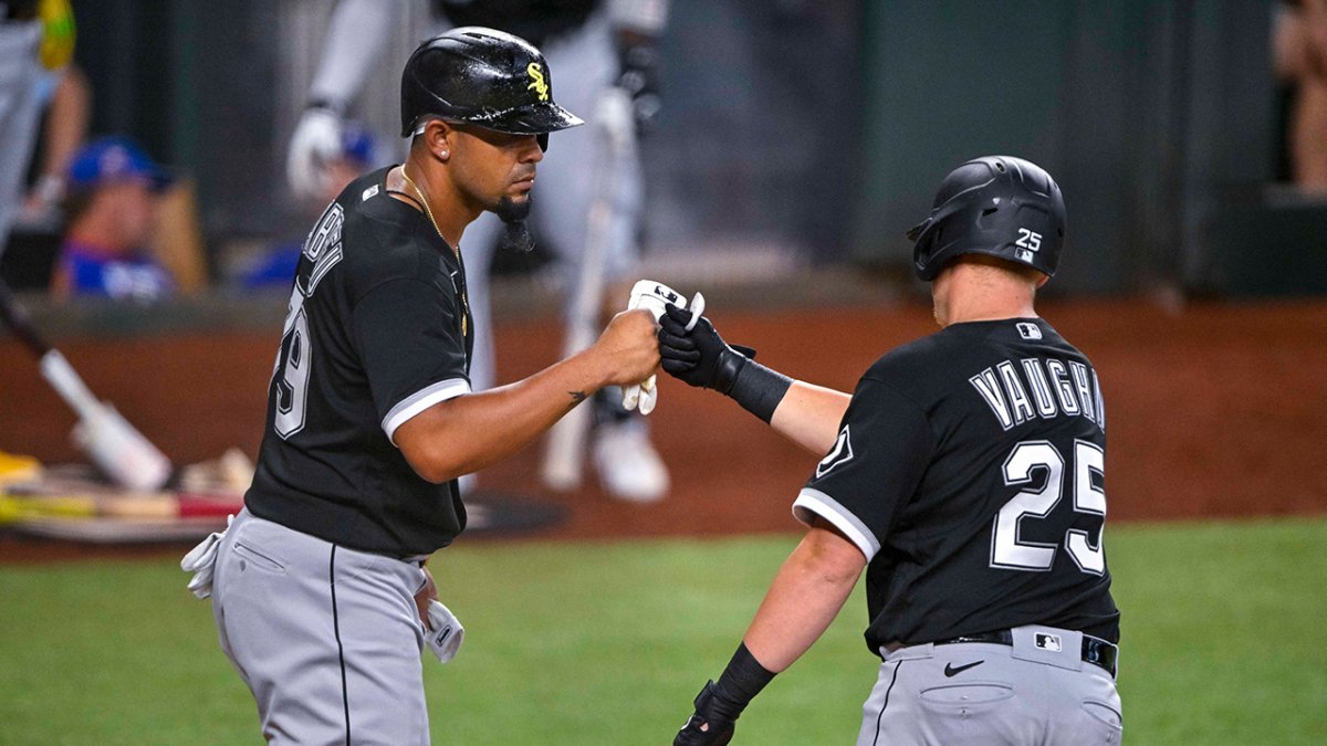 Rangers beat White Sox 2-0 in less than 2 hours