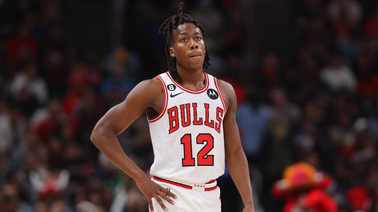 Ayo Dosunmu has another strong performance in the Bulls' win over