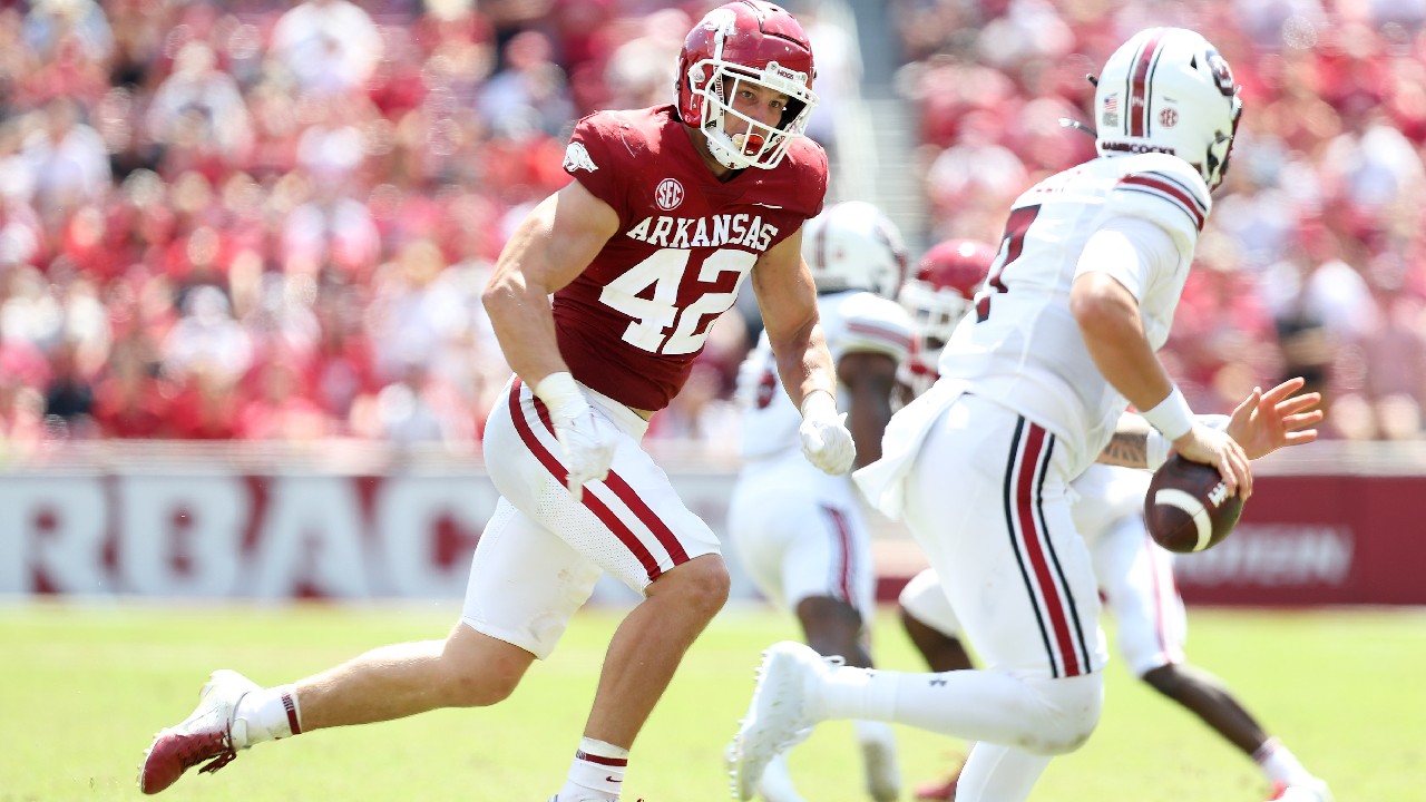 Arkansas linebacker Drew Sanders named AP First-Team All-American