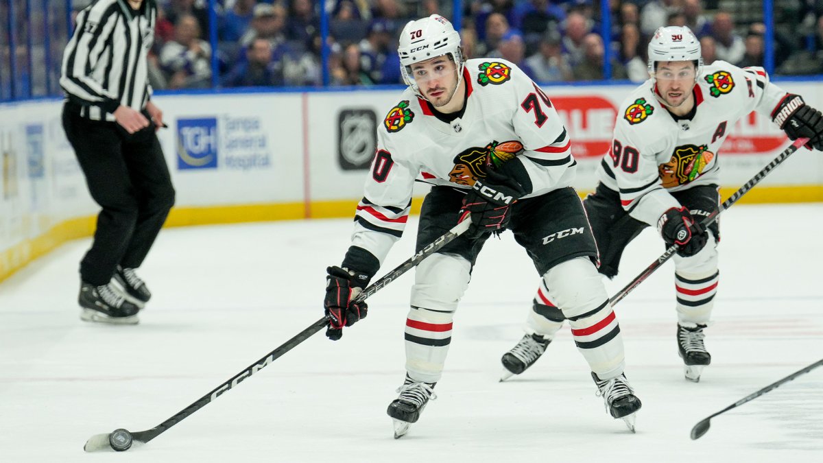 Colin Blackwell's first season with Blackhawks cut short by surgery - On  Tap Sports Net