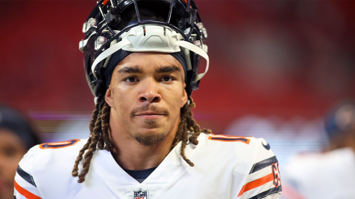 Chase Claypool’s Future with the Bears in Doubt After Being Inactive and Absent from Team Facilities