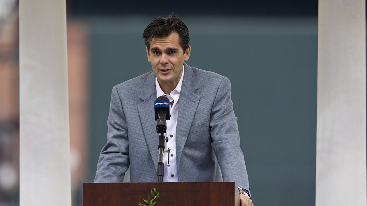 St. Louis Cardinals Broadcaster Chip Caray Goes Viral with His Call After  Embarrassing Loss to Marlins - Fastball