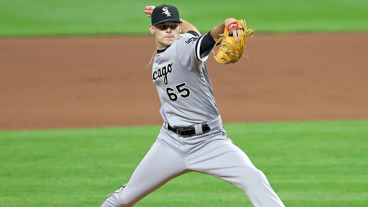 Dylan Cease exits White Sox' 1-0 victory with bruised triceps - Chicago  Sun-Times