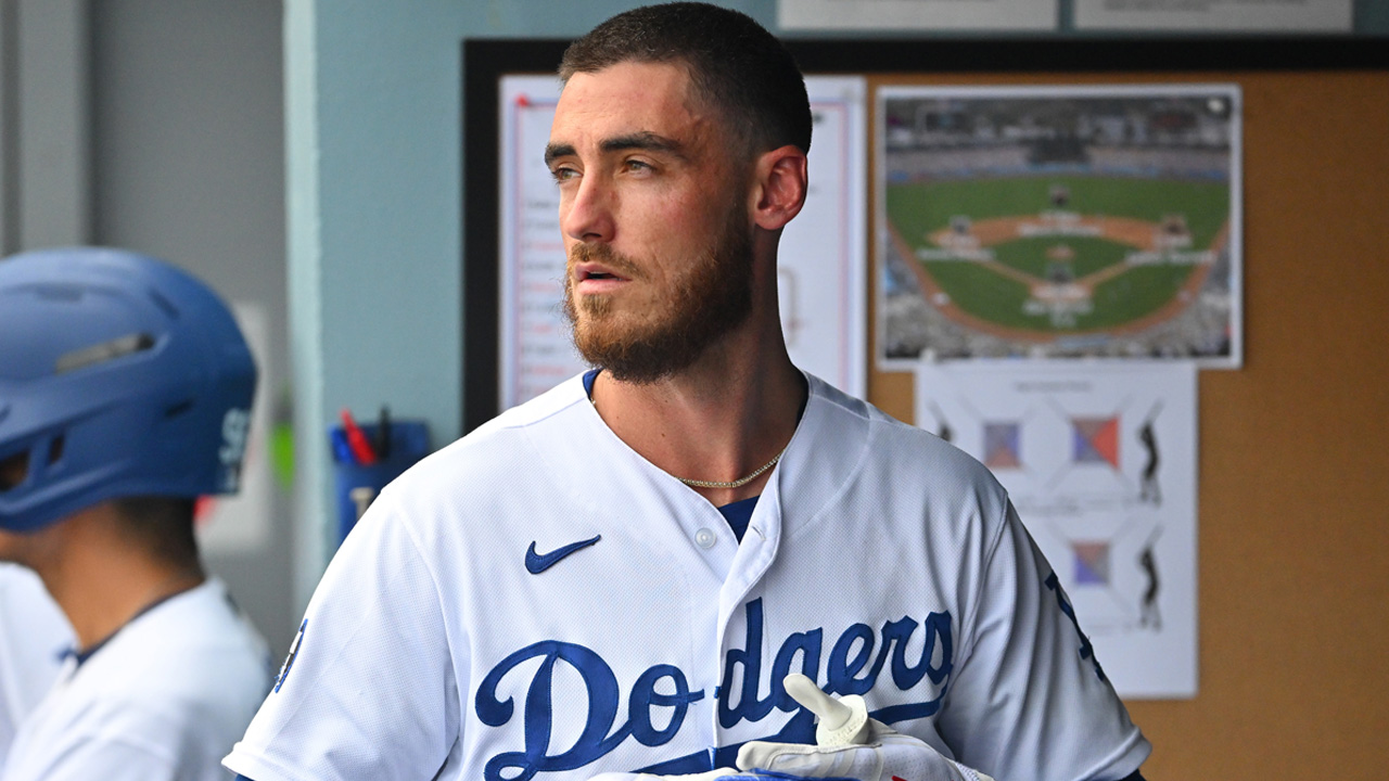 Cody Bellinger Dislocated Shoulder While Celebrating Home Run