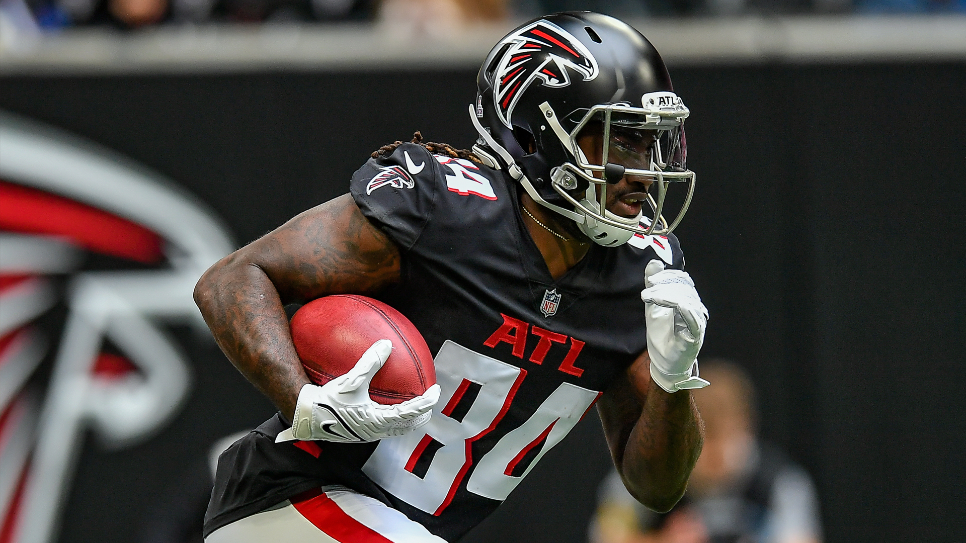 Atlanta Falcons' Cordarrelle Patterson sets NFL career kick-return