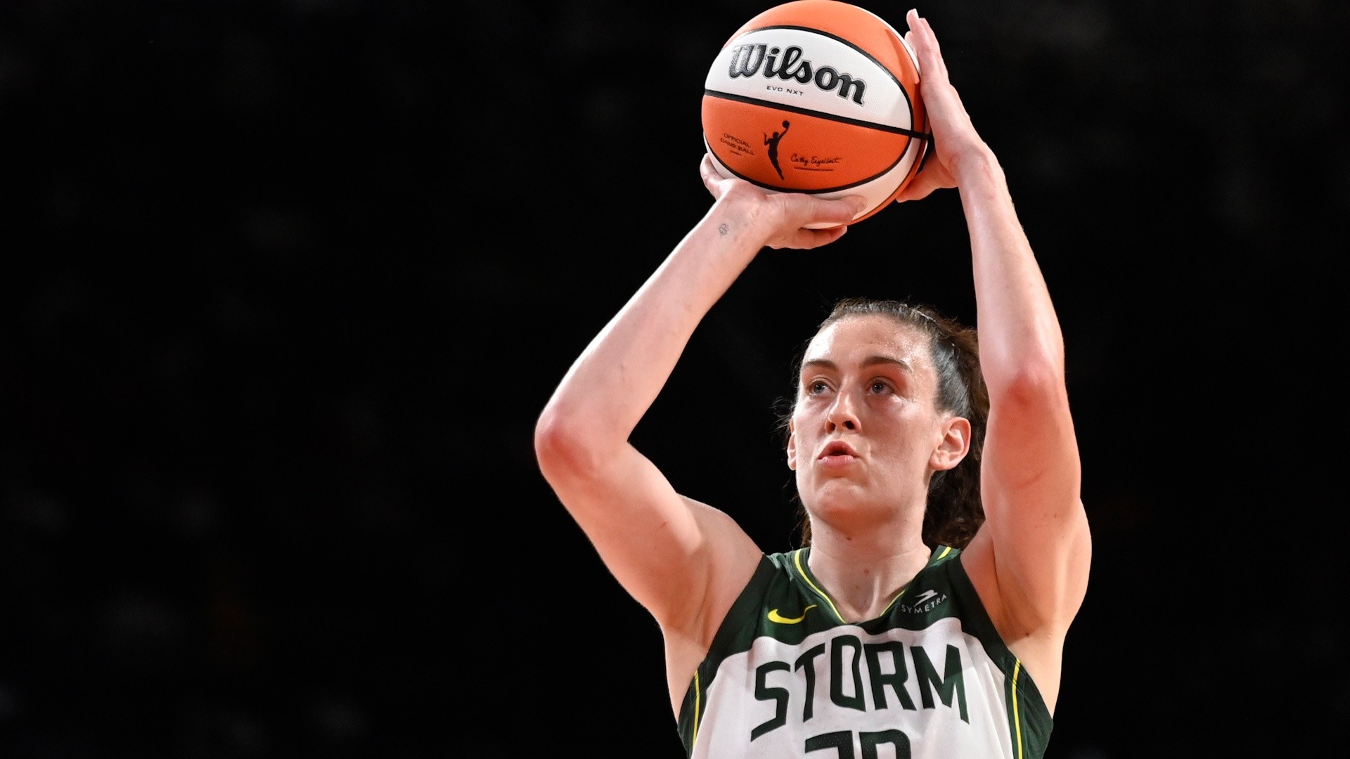 WNBA free agency: Breanna Stewart signs with New York Liberty