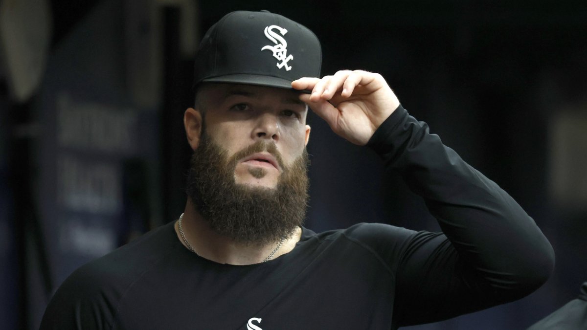 Former Astros ace Dallas Keuchel left off White Sox playoff roster