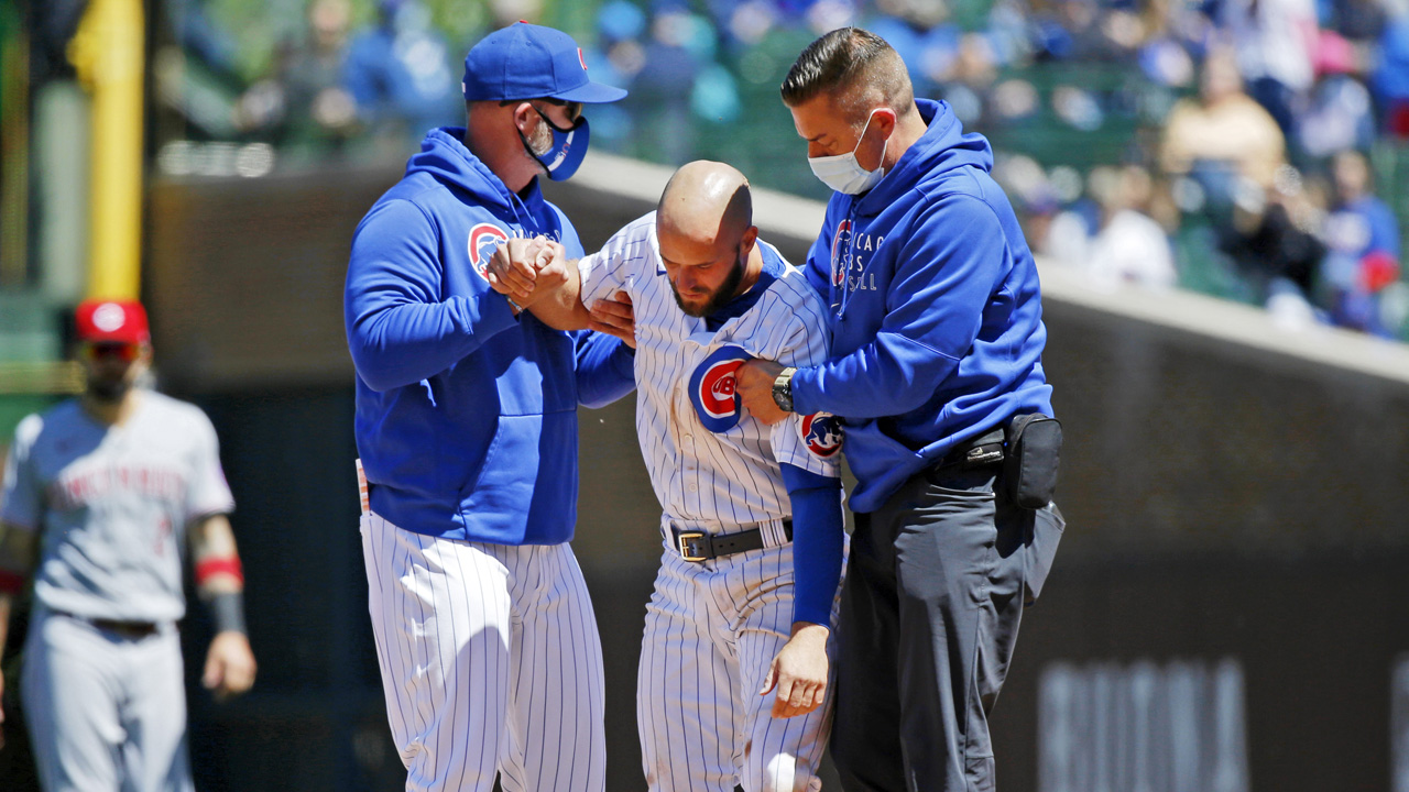 Adbert Alzolay of the Chicago Cubs reacts with a fist pump and a News  Photo - Getty Images