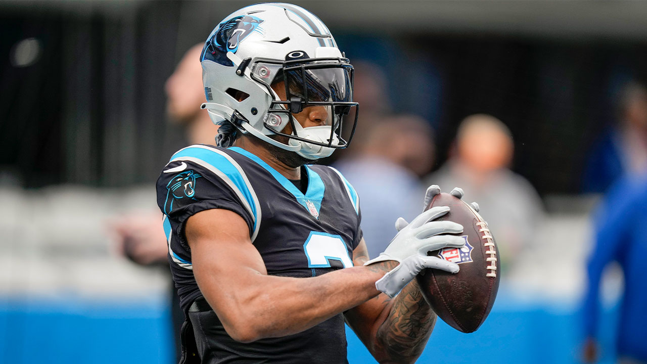 DJ Moore Changes Jersey Number