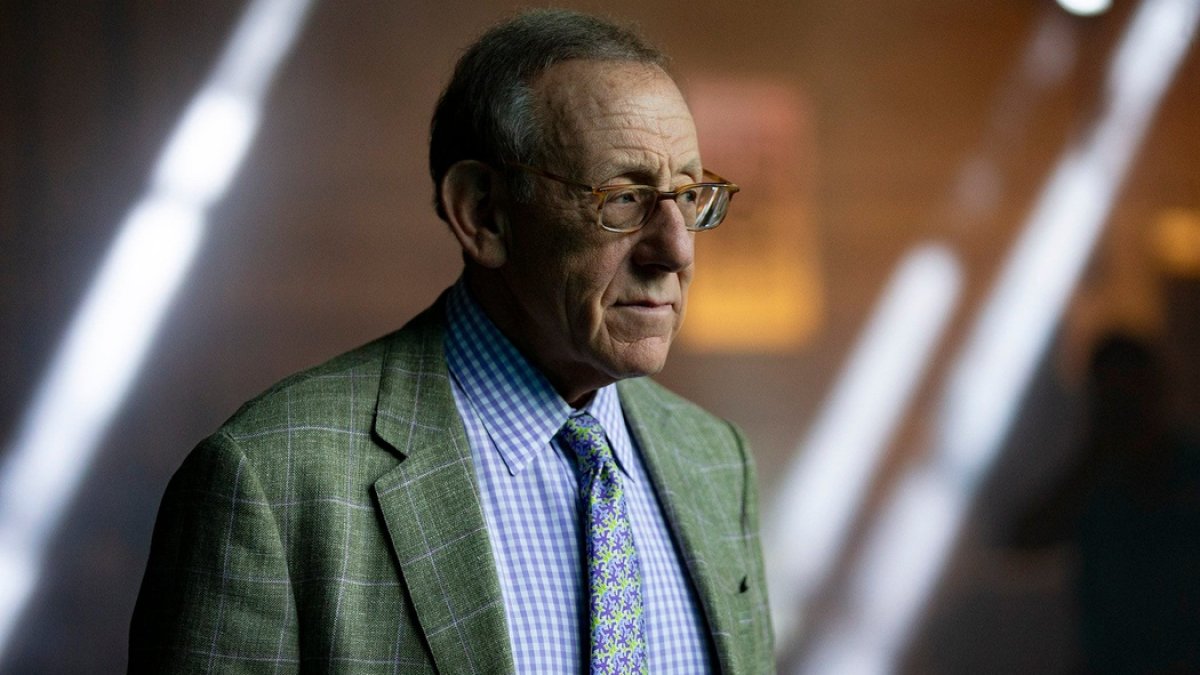 Dolphins lose 2023 first-round draft pick, owner Stephen Ross