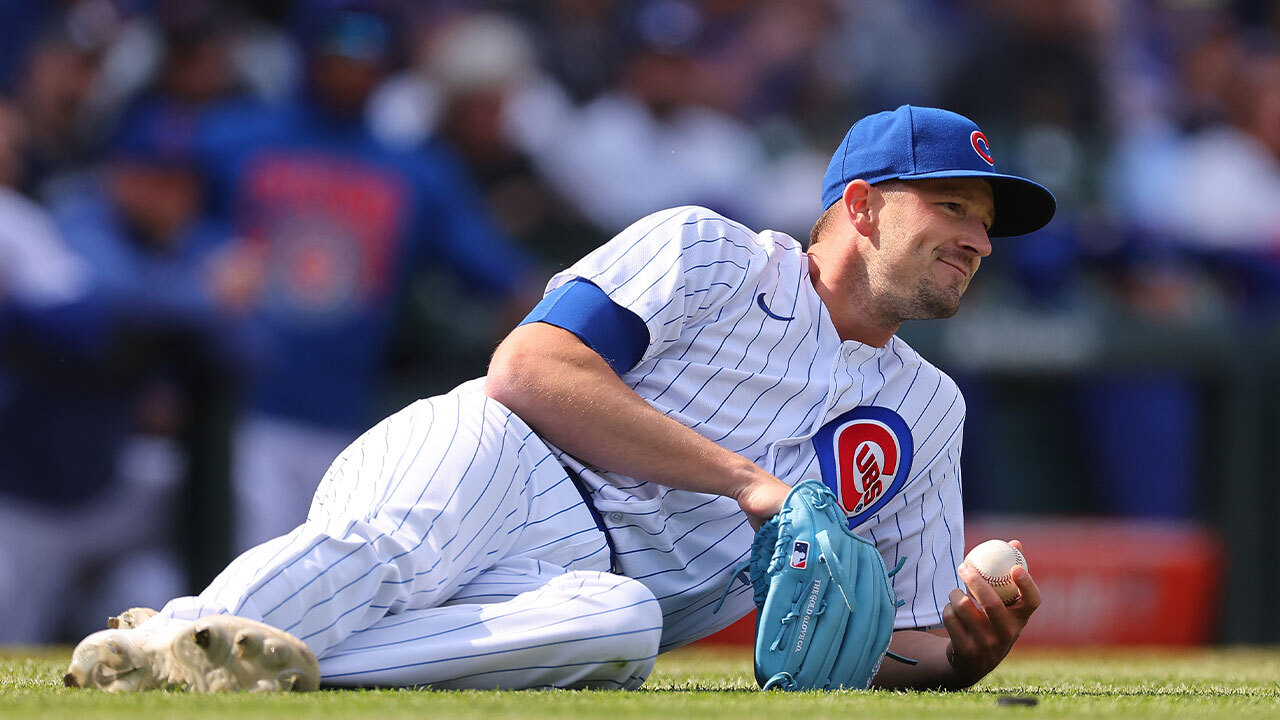 Cubs' Drew Smyly loses perfect game bid in the 8th inning after colliding  with catcher Yan Gomes - The Boston Globe