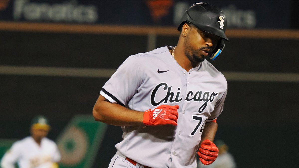 Eloy Jiménez returns to White Sox from WBC in full working order