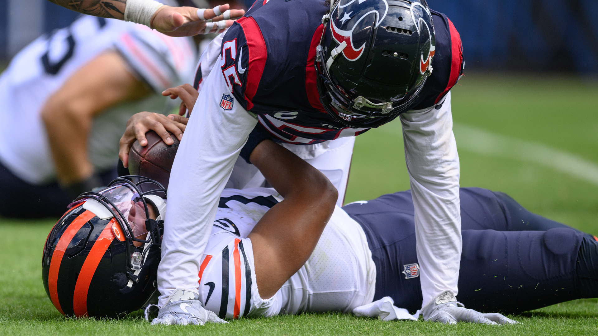 Bears QB Justin Fields after win vs. Texans: 'I played like trash'