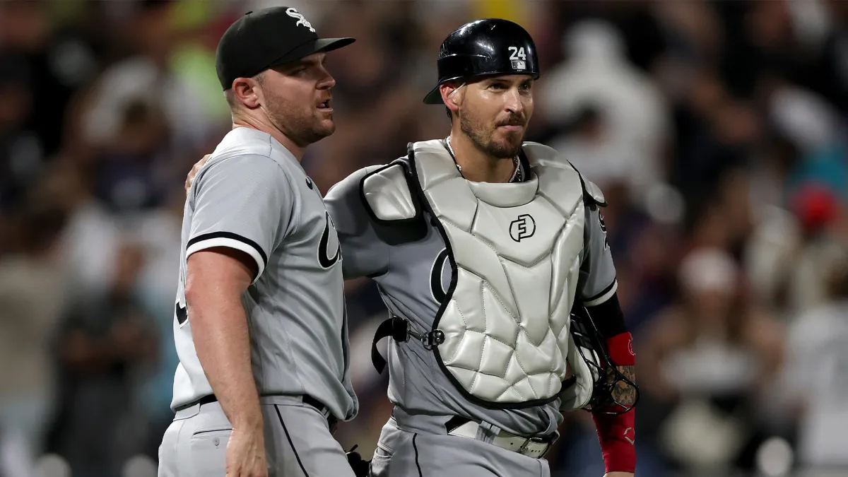 White Sox Minor Leaguer Anderson Comas Announces He Is Gay - The