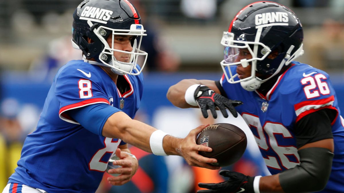 Giants left without QB vs. Bears after Daniel Jones, Tyrod Taylor both  injured – NBC Sports Chicago