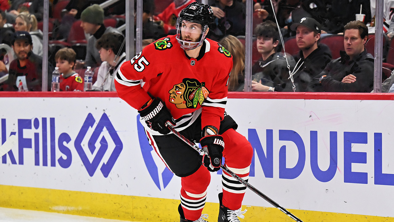 Blackhawks place Jarred Tinordi on IR with facial fracture, recall Isaak Phillips