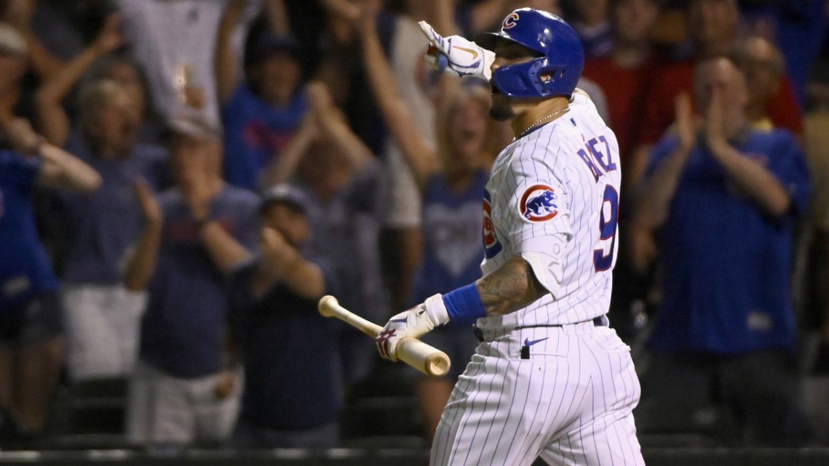 Rizzo legs out inside-the-park HR, Cubs sweep Reds