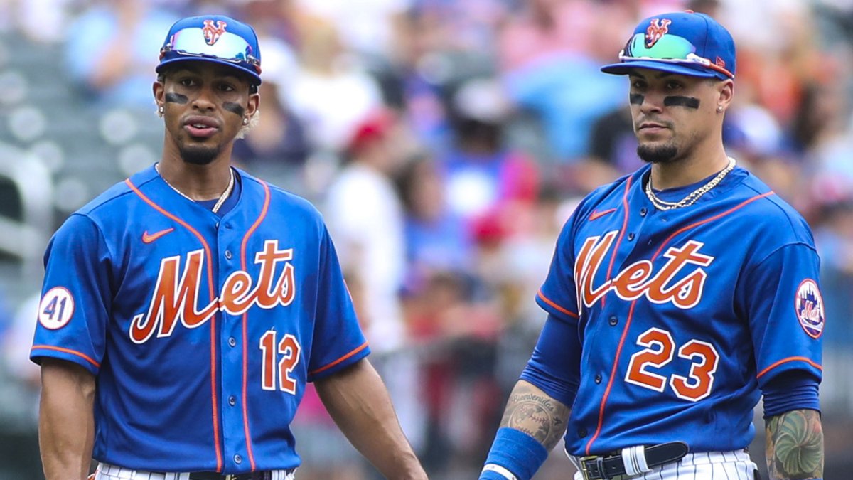 Mets' Javy Báez, Francisco Lindor apologize for thumbs-down