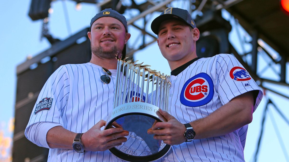 Anthony Rizzo wore his full uniform on the Cubs' team plane
