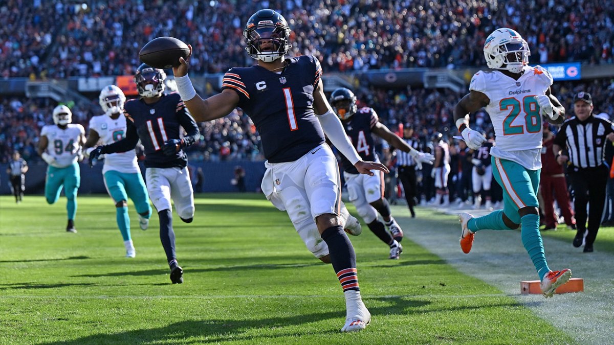 Bears observations: Justin Fields dazzles in 35-32 loss to Dolphins – NBC  Sports Chicago
