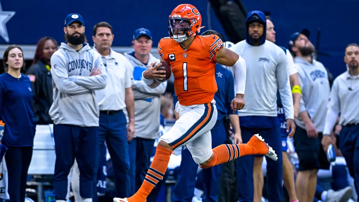 Bears observations: Justin Fields dazzles in 35-32 loss to Dolphins – NBC  Sports Chicago