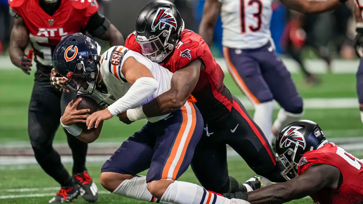 Justin Fields carted off after end of loss to Falcons