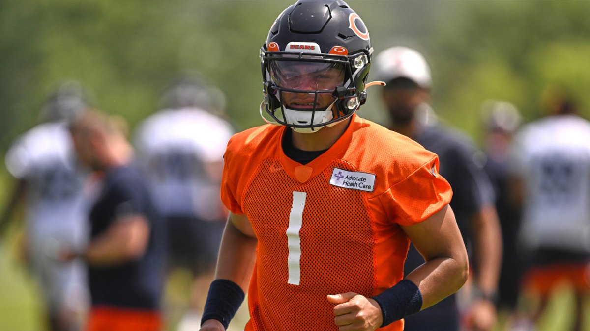 Justin Fields wraps Bears minicamp with a good day in the red zone