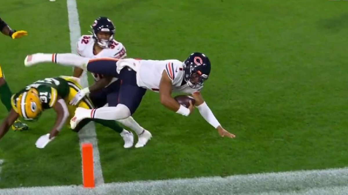 Bears report card: Grading Justin Fields, offense, defense in loss vs.  Packers – NBC Sports Chicago