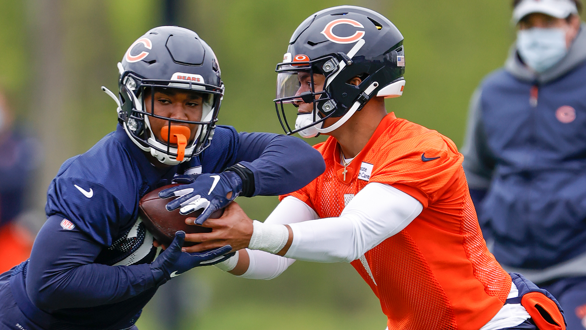 Leon Rogers: Bears should let Justin Fields play like himself before moving  on – NBC Sports Chicago