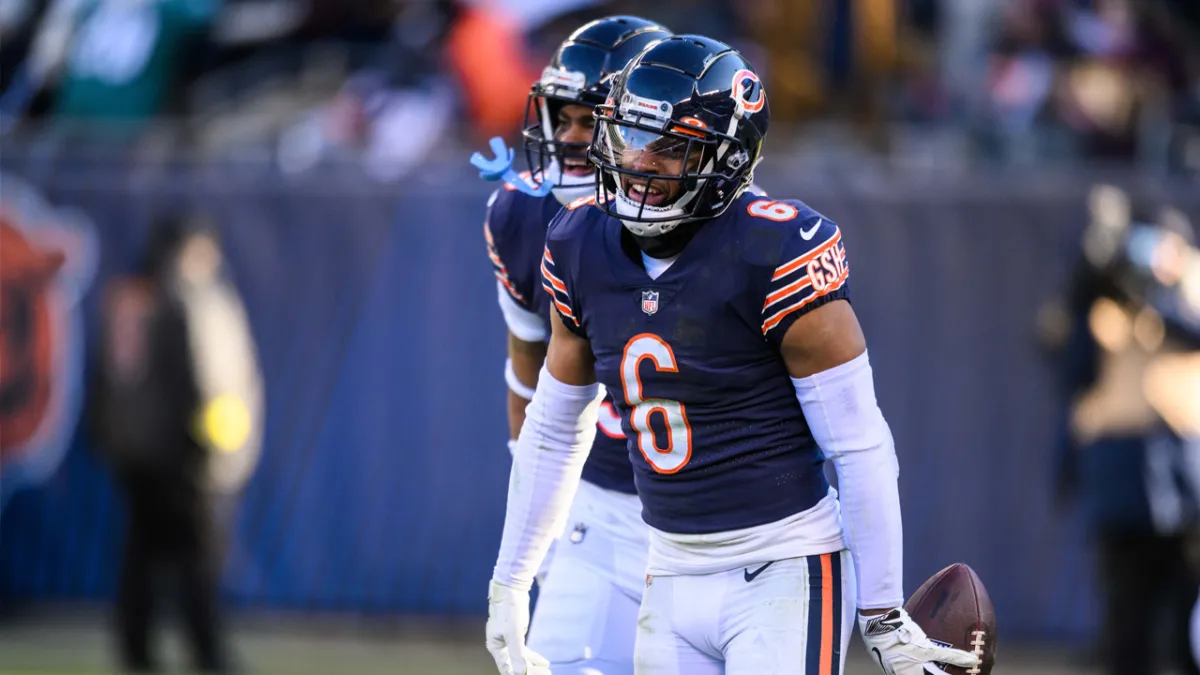 Bears cornerback Kyler Gordon showed signs of growth in loss to Commanders  - CHGO