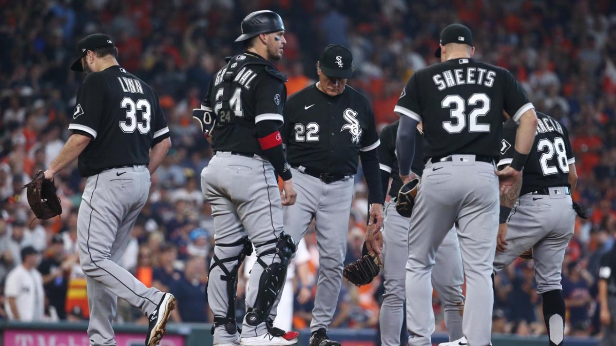 White Sox's Liam Hendriks breaks silence after injury