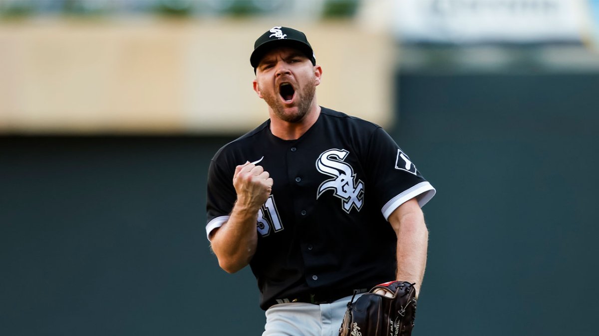 Liam Hendriks told the White Sox he wants to remain with the team