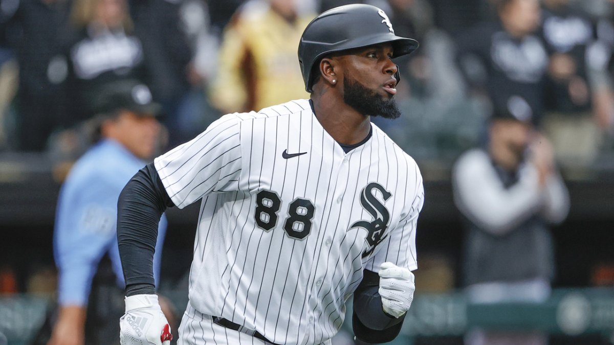 White Sox' Luis Robert cleared to begin rehab assignment - Chicago