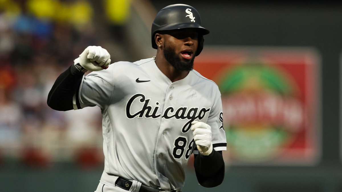 White Sox CF Luis Robert Jr. still looking for healthy year - The