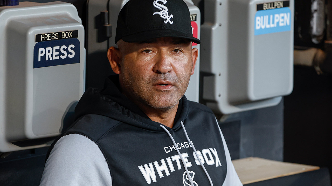 White Sox' sloppy loss to Tigers angers acting manager Miguel