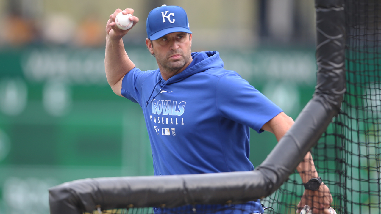 Royals to keep Matheny through 2023 season