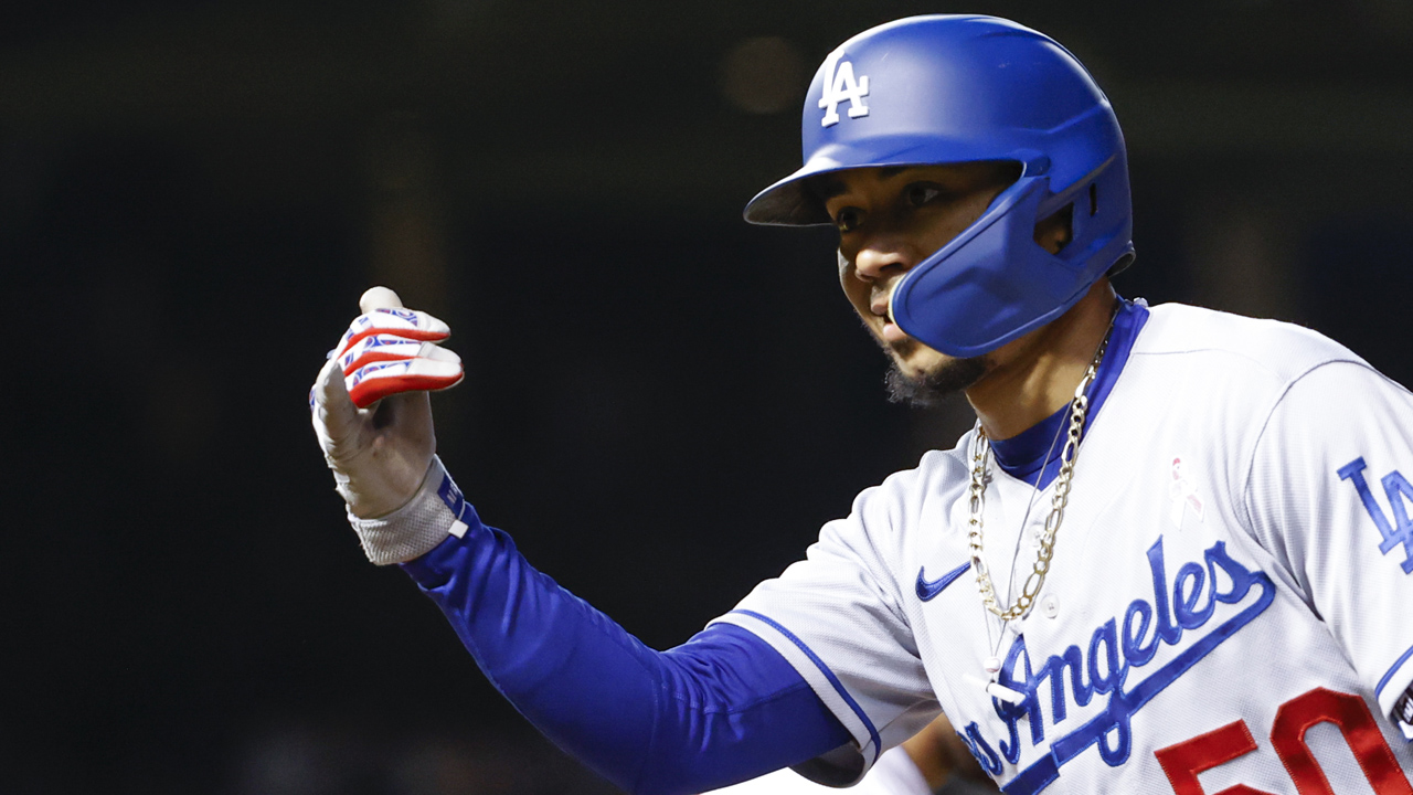 Report: Mookie Betts, Dodgers closing in on 12-year extension