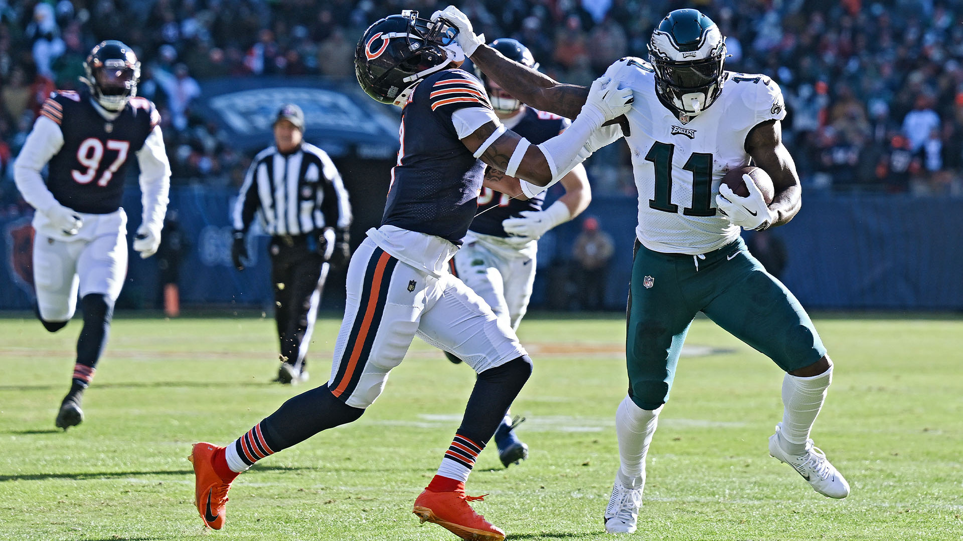 Bears Fall To Eagles 25-20, Lose Several Players To Injury - On Tap Sports  Net