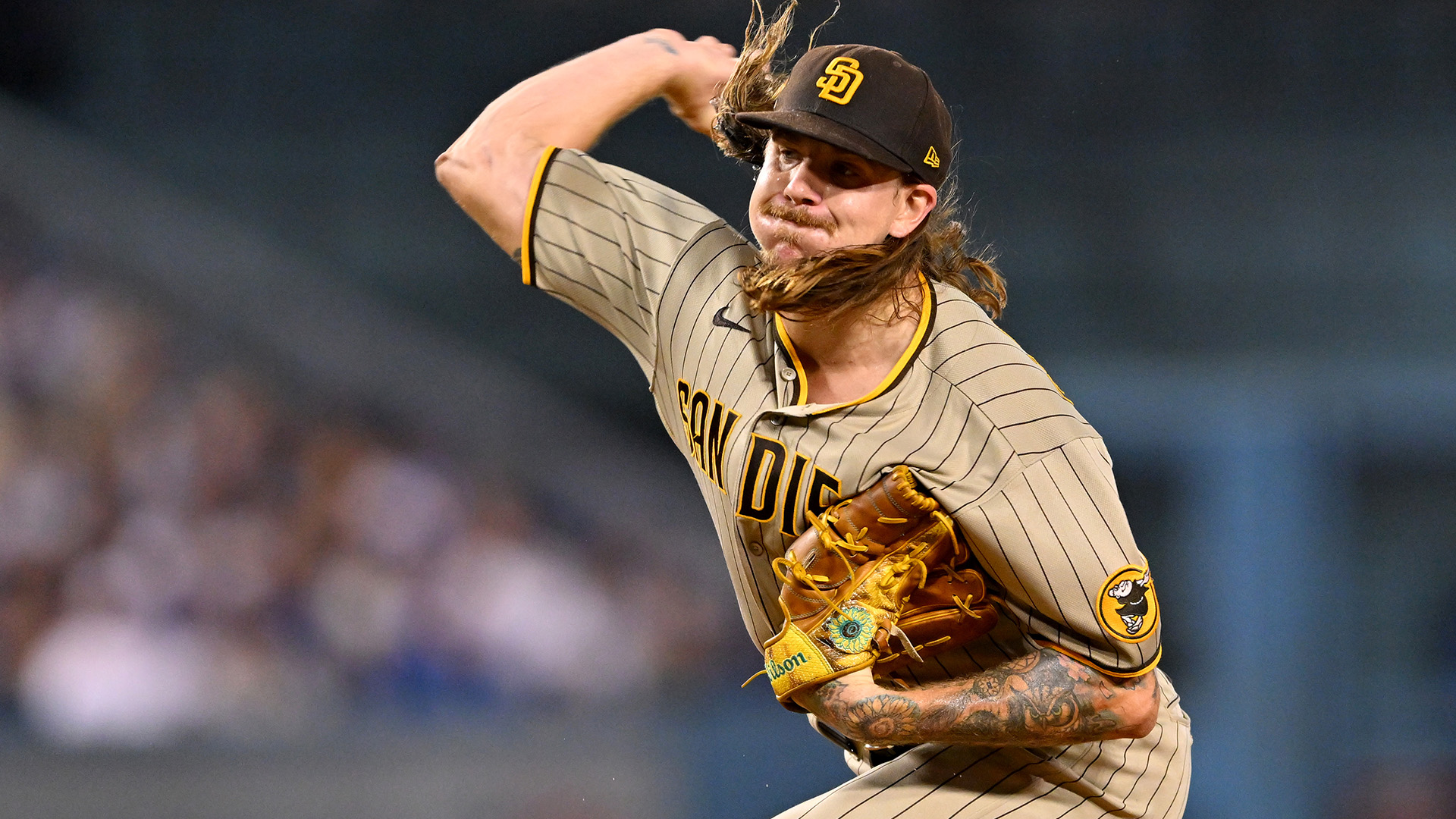 White Sox Solidify Pitching Rotation; Sign Ex-Padre, Guardian Mike